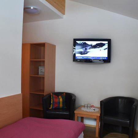 Haus Stockibach Hotel ซังคท์อันทอนอัมอาร์ลแบร์ก ภายนอก รูปภาพ